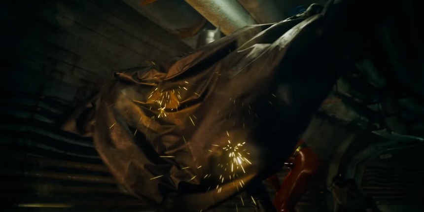 Soi trailer mới của The Flash: Đa vũ trụ sắp sụp đổ, dọn đường cho DCU mới của James Gunn? - Ảnh 13.