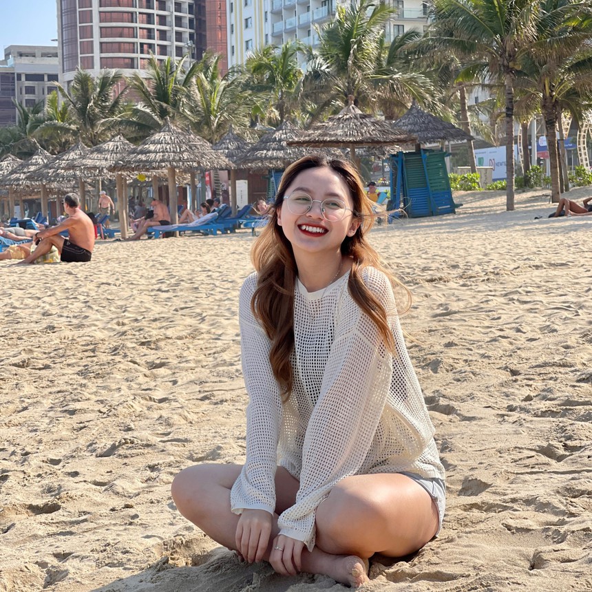 Profile xịn xò của Đặng Thu Hà - idol giới trẻ dính tin đồn hẹn hò streamer Nhism: BTV VTV, cử nhân bằng giỏi NEU, sở hữu 2,4 triệu followers - Ảnh 6.