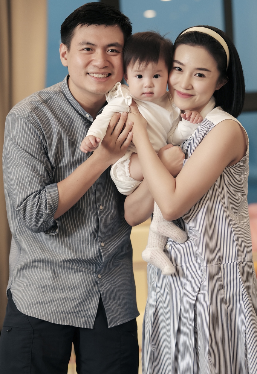 Cuộc sống dâu hào môn của Salim: Từ hot girl đình đám đến bỏ cả công việc để ở nhà chăm con, ai bảo “chồng nuôi” cũng đồng ý vì không sai - Ảnh 1.