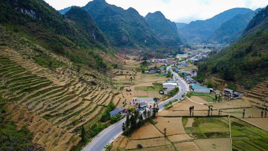 Huyền thoại về Con đường hạnh phúc trên cao nguyên Hà Giang - Ảnh 4.