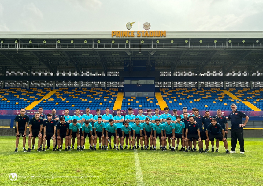 Bóng đá SEA Games ngày 29/4: U22 Việt Nam không được tập trên sân thi đấu - Ảnh 1. Bóng đá SEA Games ngày 29/4: U22 Việt Nam không được tập trên sân thi đấu - Ảnh 1.