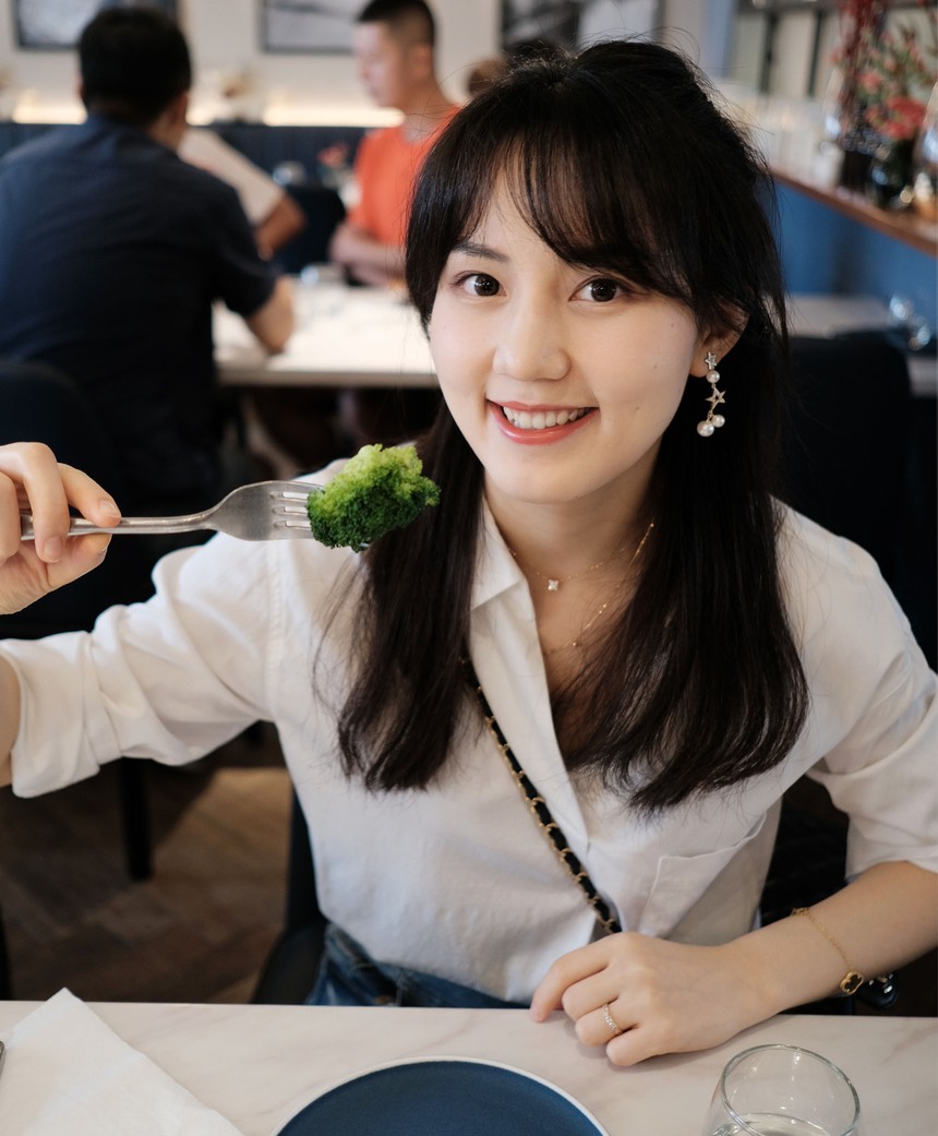 Hôn lễ đang hot nhất xứ Trung: Vợ chồng đều là học bá trường Bắc Đại, hôn lễ xa hoa như trong phim cổ tích - Ảnh 3.