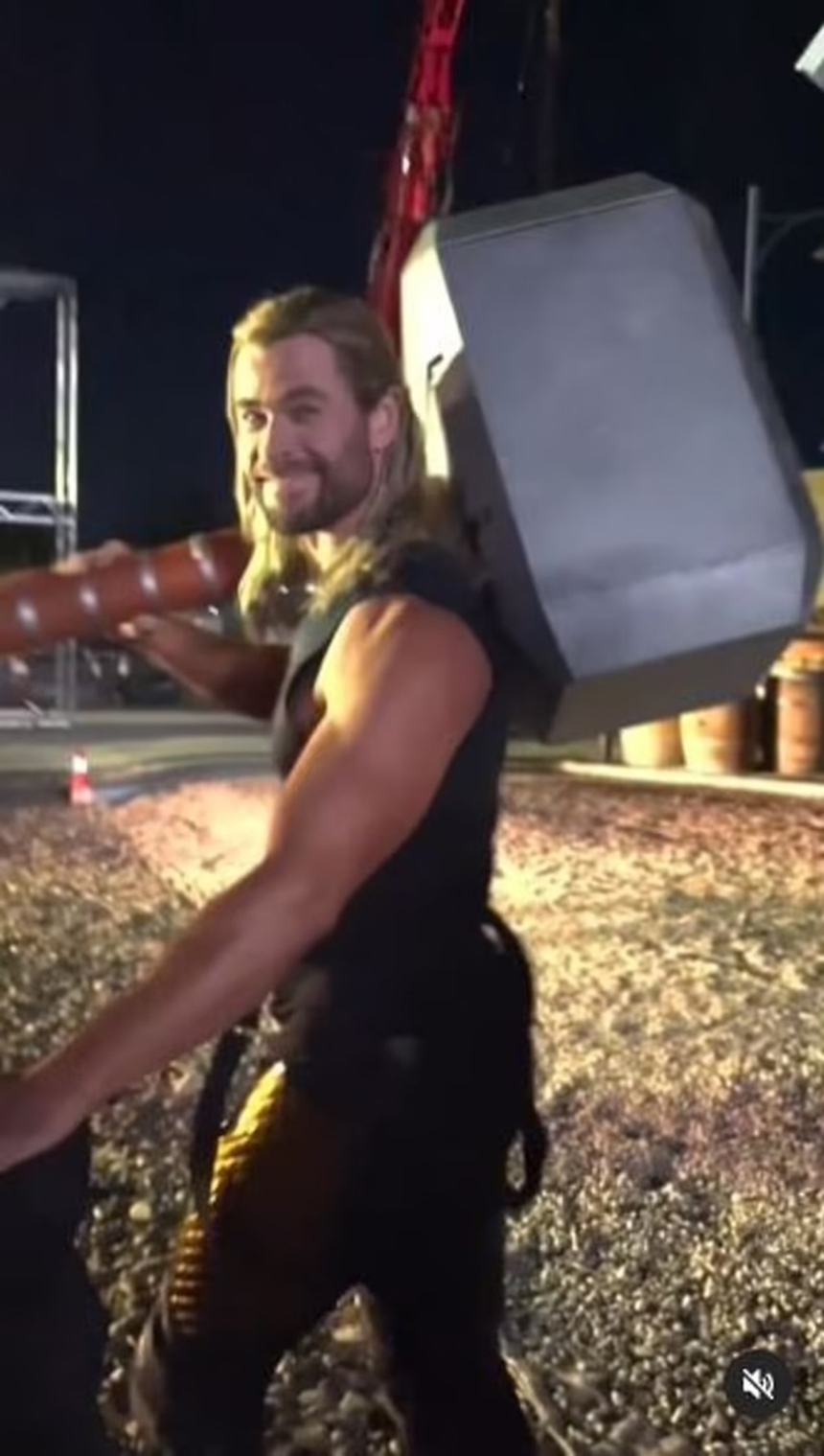 'Thần Sấm' Chris Hemsworth dần rút lui khỏi Hollywood sau khi phát hiện ra có khuynh hướng di truyền mắc bệnh Alzheimer - Ảnh 2.