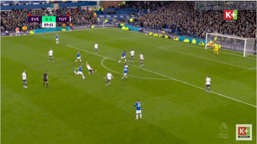 Hòa Everton, Tottenham vẫn đẩy MU văng khỏi top 4 - Ảnh 3. Hòa Everton, Tottenham vẫn đẩy MU văng khỏi top 4 - Ảnh 3.