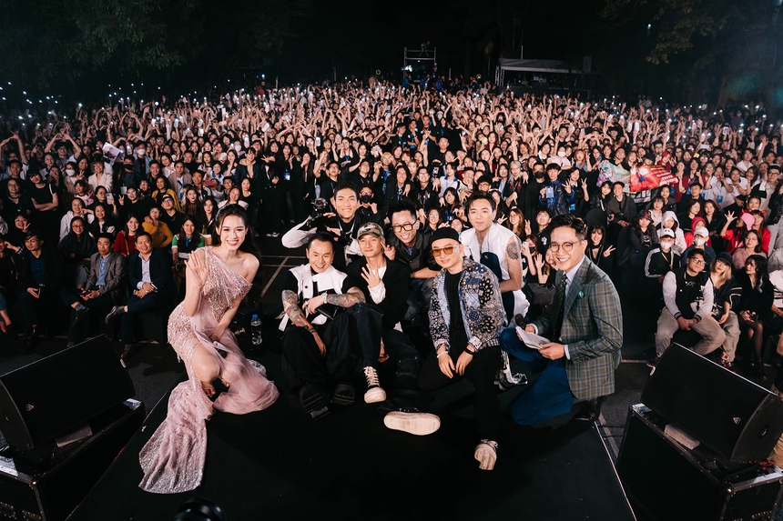 SpaceSpeakers lần đầu chia sẻ về 6 kỷ vật thuở mới vào nghề: SOOBIN bán xe máy vì ước mơ, Rhymastic hứa làm "đứa con ngoan" của mẹ vì điều này! - Ảnh 2.