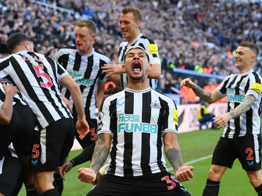 Cuộc đua Top 4 Ngoại hạng Anh: MU gặp khó, Newcastle rộng cửa - Ảnh 3.