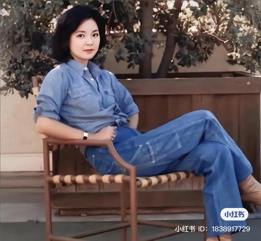 Ảnh cũ của nữ hoàng nhạc Pop châu Á bỗng hot lại: Style từ mấy chục năm trước giờ nhìn lại vẫn đỉnh, đơn giản nhưng toả khí chất giàu sang - Ảnh 4. Ảnh cũ của nữ hoàng nhạc Pop châu Á bỗng hot lại: Style từ mấy chục năm trước giờ nhìn lại vẫn đỉnh, đơn giản nhưng toả khí chất giàu sang - Ảnh 4.