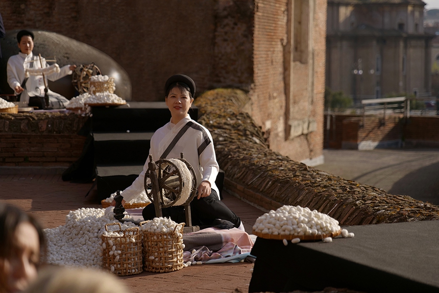 NTK Minh Hạnh và hành trình đưa di sản Việt đến Ý - Ảnh 3.