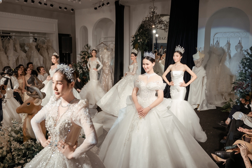Dàn hoa khôi, người đẹp lộng lẫy dự khai trương Maza Wedding Center - Ảnh 9.