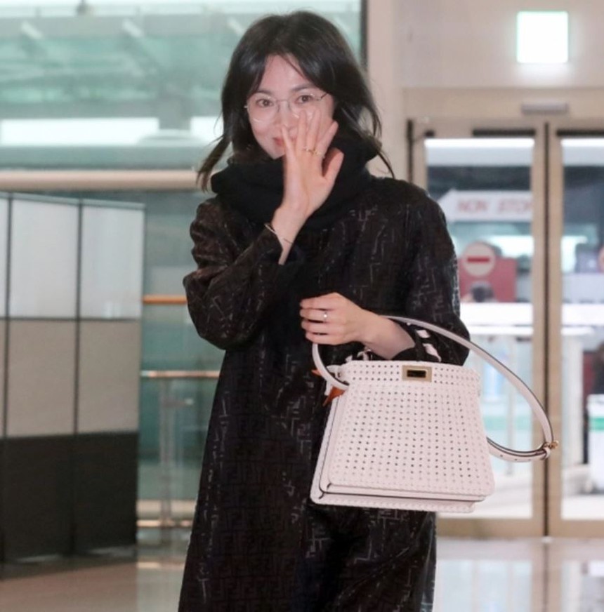 Song Hye Kyo khoe mặt mộc sương sương ở New York sau loạt khoảnh khắc “viral” ở Baeksang 2023 - Ảnh 6.