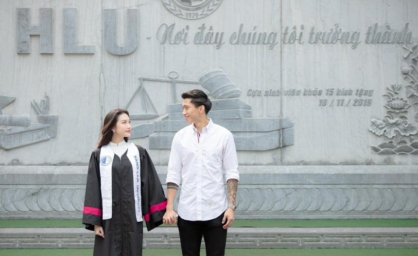 Đoàn Văn Hậu tung bộ ảnh xịn xò 'ké' kỉ yếu cùng Doãn Hải My, được nàng gọi với danh xưng đặc biệt - Ảnh 4.