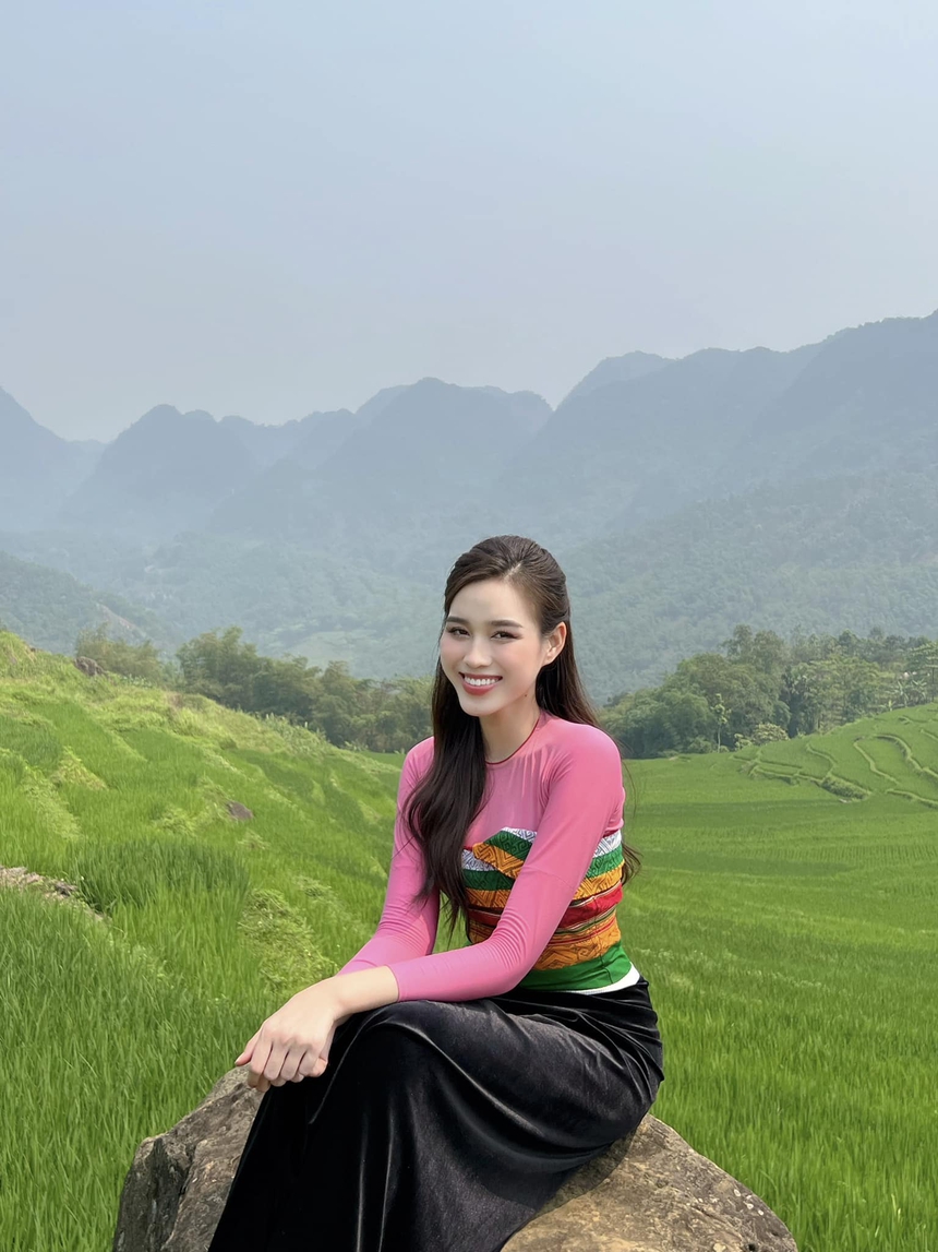 Từng khóc nức nở vì bị miệt thị ngoại hình, Hoa hậu Đỗ Hà nay 'phá kén' hở bạo khoe body chuẩn đét!  - Ảnh 7.