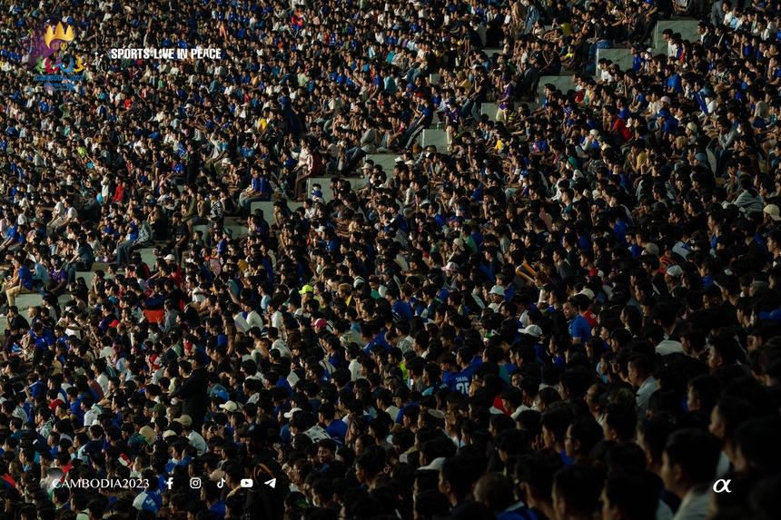 SVĐ tại Campuchia lột xác hoàn toàn để chuẩn bị cho SEA Games: Fan đi từ ngỡ ngàng đến trầm trồ - Ảnh 6. SVĐ tại Campuchia lột xác hoàn toàn để chuẩn bị cho SEA Games: Fan đi từ ngỡ ngàng đến trầm trồ - Ảnh 6.