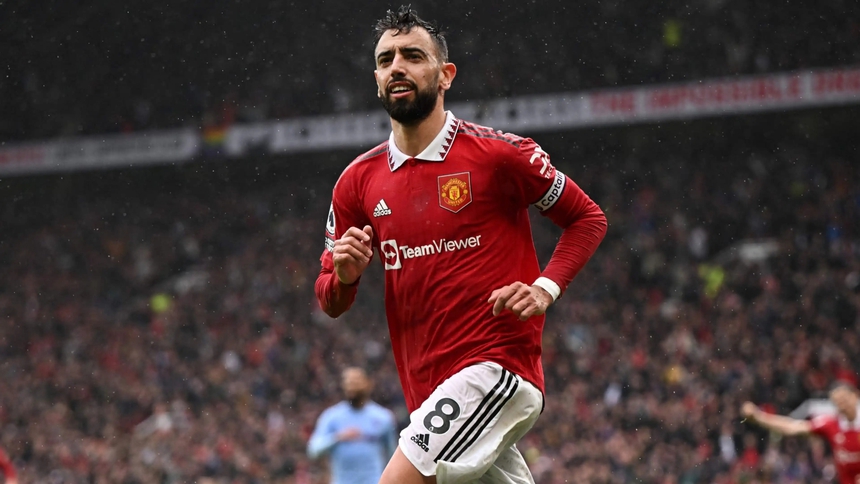 Bruno Fernandes ghi bàn duy nhất của trận đấu, giúp MU thắng nhọc Aston Villa