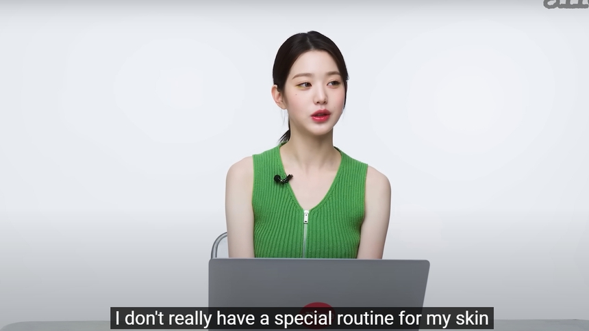 Jang Won Young có thói quen skincare 'khác người', tưởng là sai ai ngờ mang đến làn da căng đẹp không tì vết - Ảnh 3. Jang Won Young có thói quen skincare 'khác người', tưởng là sai ai ngờ mang đến làn da căng đẹp không tì vết - Ảnh 3.