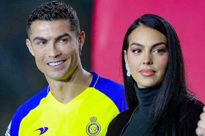 Ronaldo có động thái cực tình với bạn gái Georgina, đập tan tin đồn rạn nứt sắp chia tay - Ảnh 2. Ronaldo có động thái cực tình với bạn gái Georgina, đập tan tin đồn rạn nứt sắp chia tay - Ảnh 2.