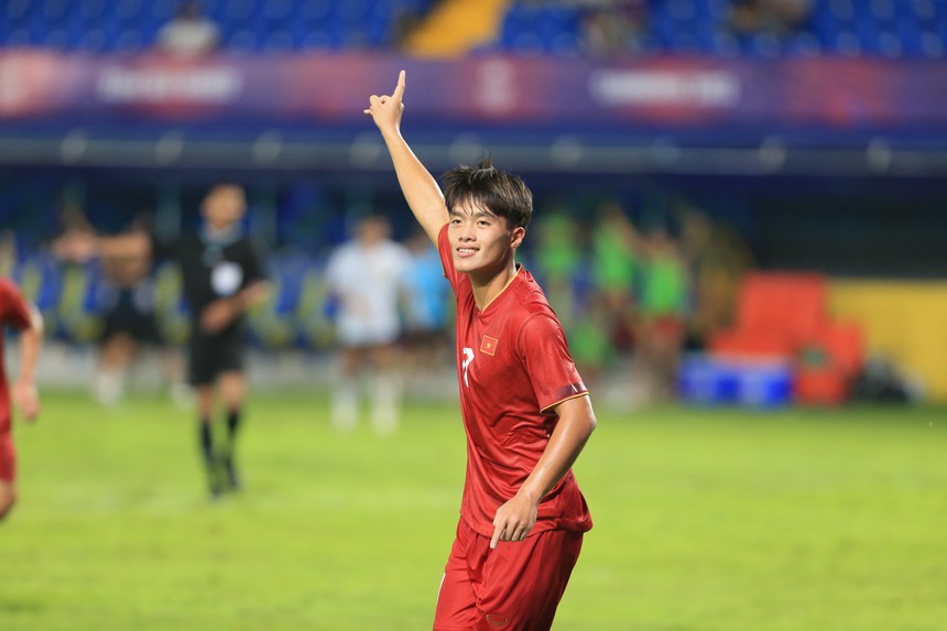 Nhọc nhằn giành 3 điểm trước U22 Lào, U22 Việt Nam khiến Thái Lan cũng phải hoài nghi - Ảnh 5.