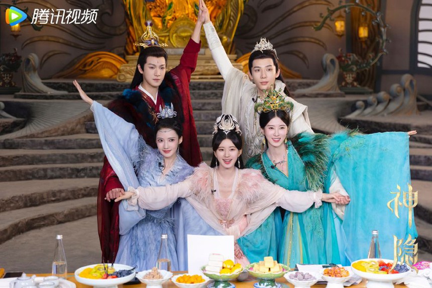 Tạo hình lộng lẫy, Triệu Lộ Tư hứa hẹn gây sốt với 'Thần ẩn' - Ảnh 1. Tạo hình lộng lẫy, Triệu Lộ Tư hứa hẹn gây sốt với 'Thần ẩn' - Ảnh 1.