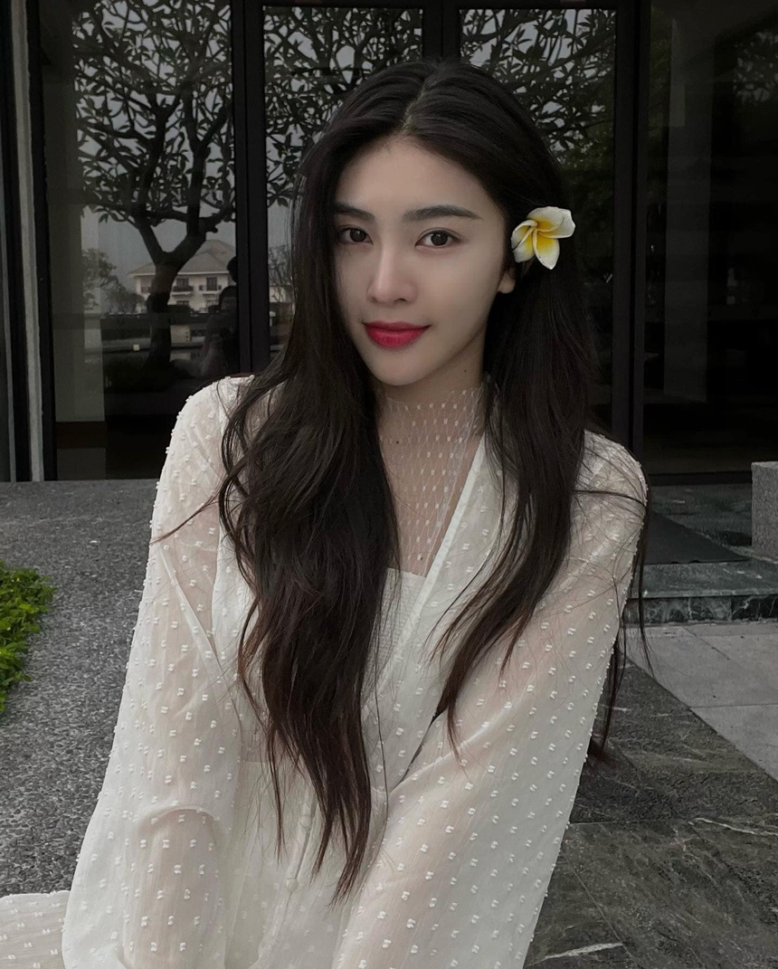 Xôn xao hình ảnh trước khi phẫu thuật thẩm mỹ của “bản sao Phạm Băng Băng”: Dậy thì thành công quá! - Ảnh 4.