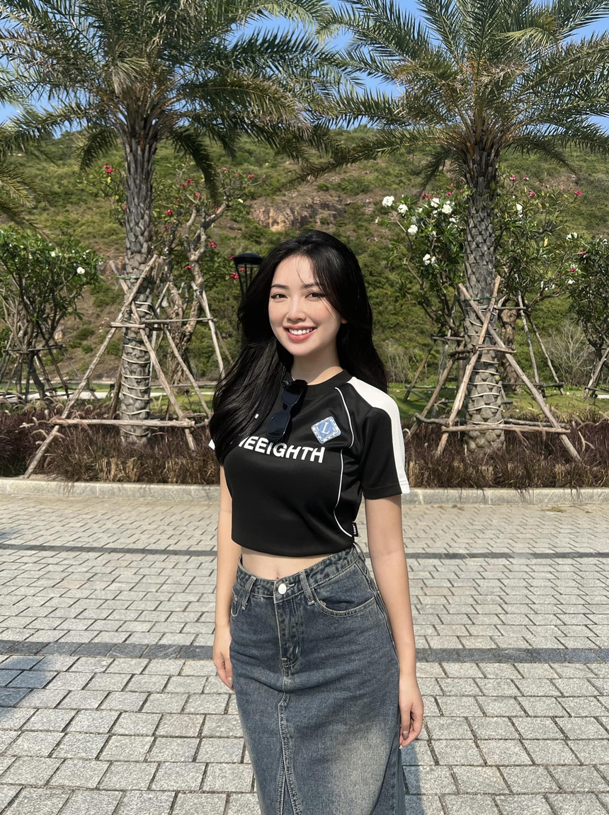 Ai là 'nữ hoàng cam thường' trong làng WAGs Việt? - Ảnh 8.