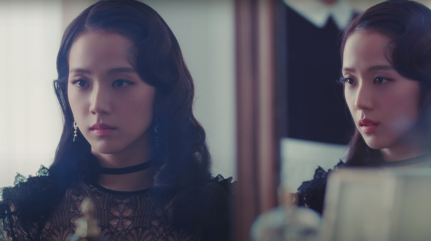 Jisoo solo được đầu tư khủng, netizen Hàn tranh cãi: Làm MV xa xỉ để bù đắp giọng hát còn thiếu sót?  - Ảnh 4.
