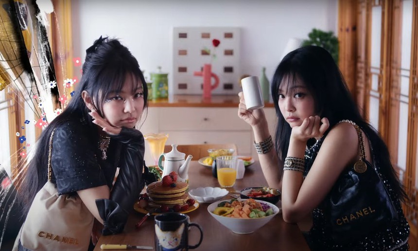 Anime makeup khuấy đảo cõi mạng với cả trăm triệu view: Được Jennie lăng xê đại thành công, hội gái xinh ''đu'' trend nhiệt tình - Ảnh 3. Anime makeup khuấy đảo cõi mạng với cả trăm triệu view: Được Jennie lăng xê đại thành công, hội gái xinh ''đu'' trend nhiệt tình - Ảnh 3.