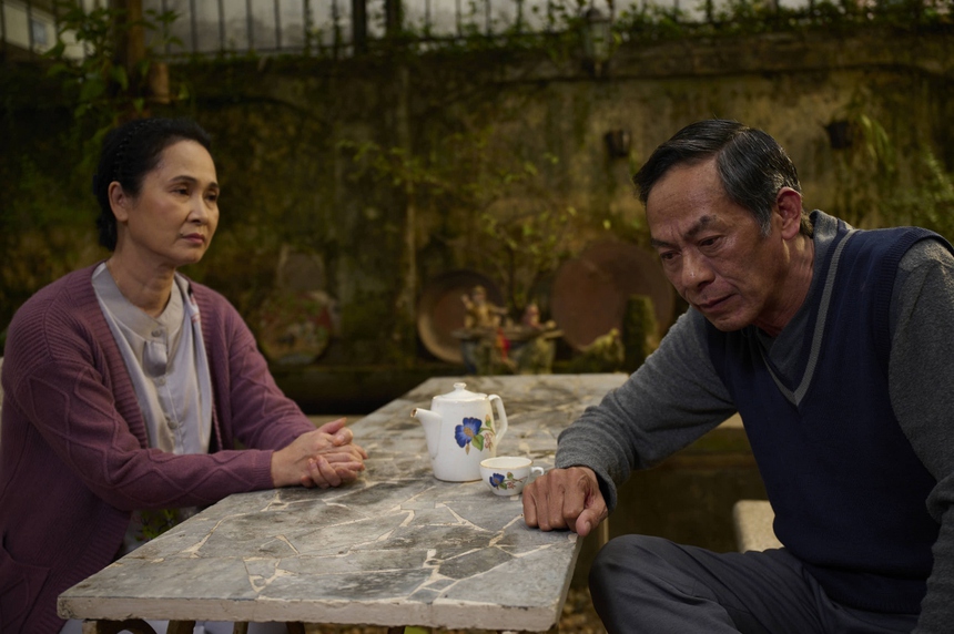 Số phận trái ngược cả phim lẫn đời của hai bố chồng phim 'giờ vàng' - Ảnh 10.