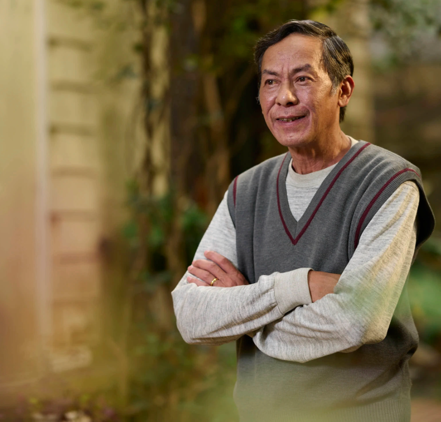 Số phận trái ngược cả phim lẫn đời của hai bố chồng phim 'giờ vàng' - Ảnh 8.