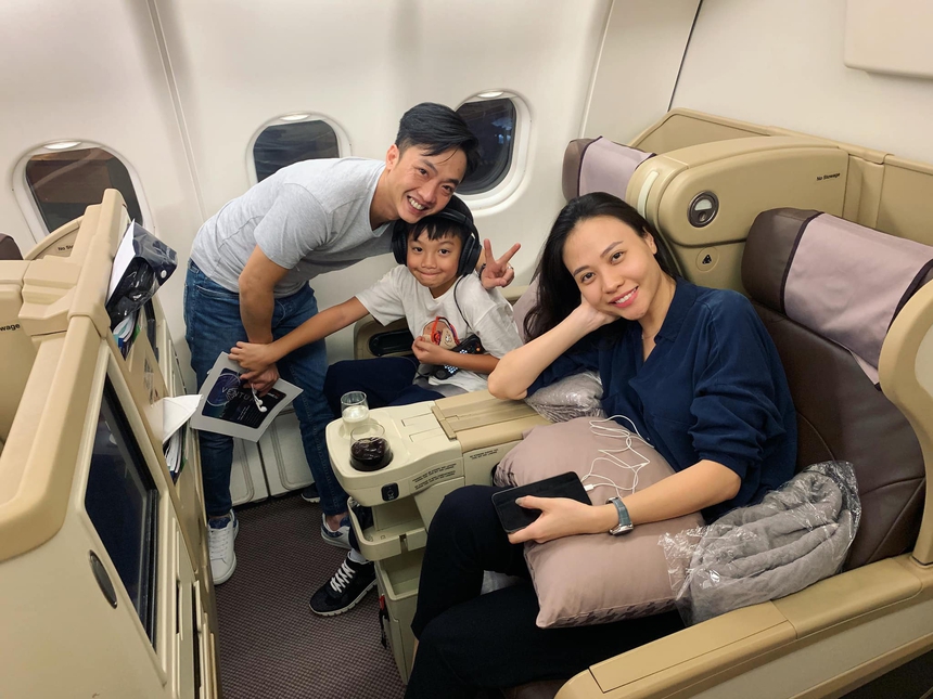 Lạ như Đàm Thu Trang: Bao năm làm dâu hào môn vẫn chuộng gu ăn mặc giản dị  - Ảnh 1.