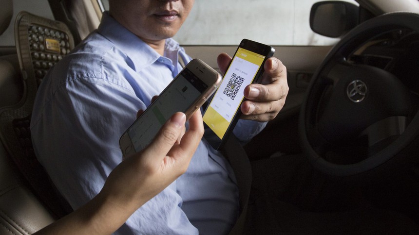 Có ảnh chụp màn hình chuyển tiền nhưng không thấy tiền về tài khoản: "Phông chữ rất kỳ lạ - Hóa ra tôi đã bị lừa!"  - Ảnh 1.