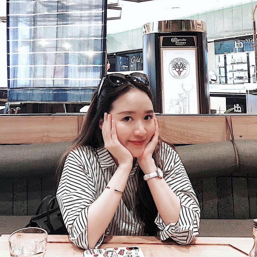 Tiểu thư Tuyên Quang làm vợ chân sút CLB Hải Phòng, từng bị chê kém duyên, giờ được chồng ca ngợi hết lời  - Ảnh 1.