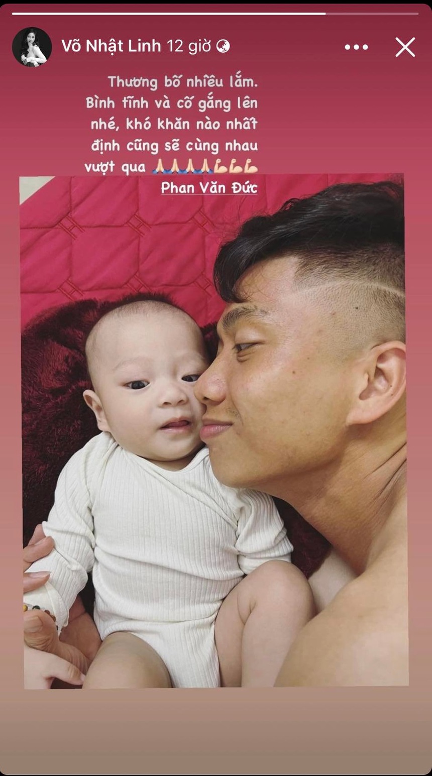 Văn Đức được vợ vỗ về an ủi sau khi dính chấn thương phải nghỉ 9 tháng - Ảnh 4.