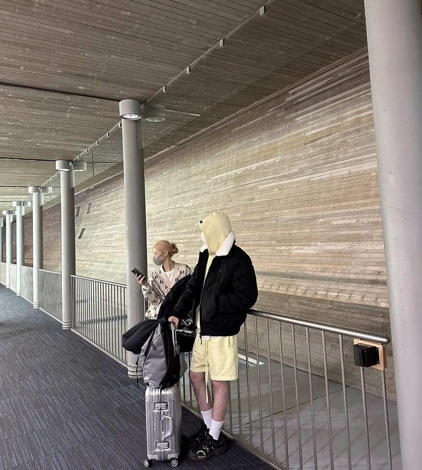 Từng chia tay vì cãi nhau mỗi ngày, cặp đôi Vbiz lộ khoảnh khắc hẹn hò ở Châu Âu?  - Ảnh 1.