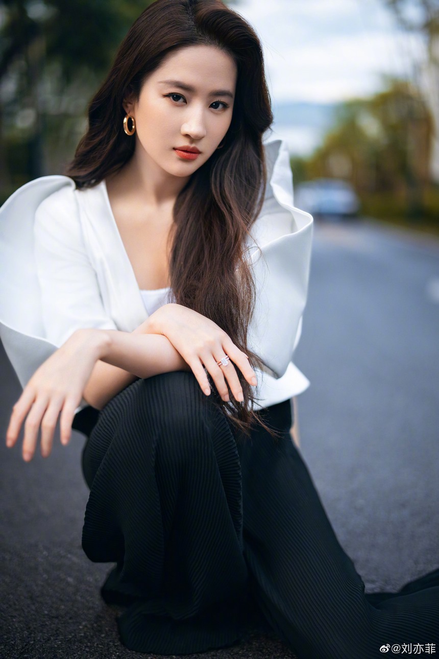 Mối tình duy nhất Lưu Diệc Phi công khai: Là 'tượng đài nhan sắc' xứ Hàn, nguyên nhân chia tay gây bàn tán - Ảnh 11.