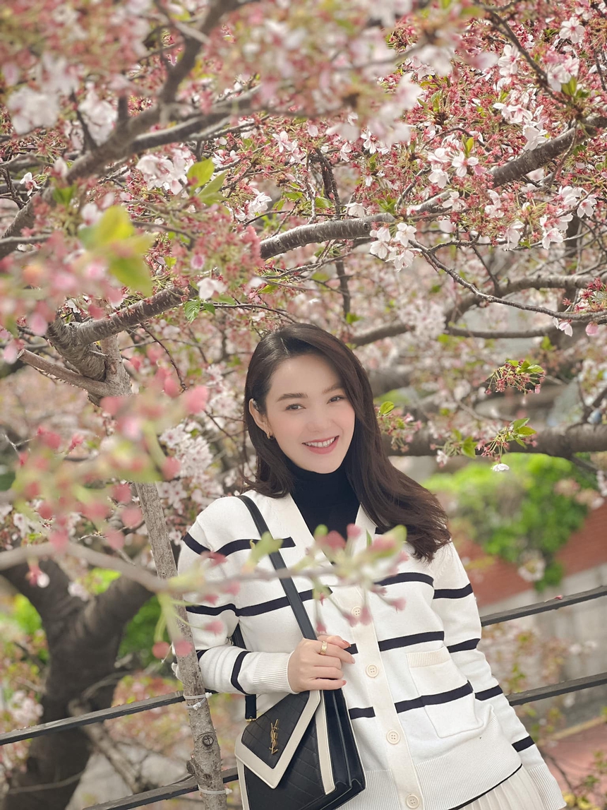 Chồng Minh Hằng không ngại rũ bỏ hình tượng đại gia khi chụp hình cho vợ - Ảnh 3.