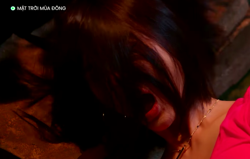 Quỳnh Lương quá bạo trong phim mới: Cưỡng hôn, quay cảnh nhạy cảm trong phòng làm việc còn lôi kéo khi bị bắt gặp giật chồng bạn thân  - Ảnh 8.