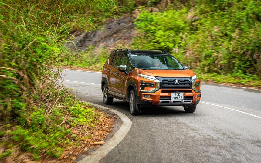 Tôi mang Mitsubishi Xpander Cross lên đèo núi để trả lời thắc mắc của độc giả: Xe yếu, mâm lốp nhỏ và thừa công nghệ? - Ảnh 8.