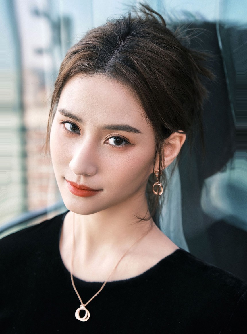 Đậu Kiêu và 'ái nữ vua sòng bạc' Hà Siêu Liên kết hôn vào tháng 4? - Ảnh 3.