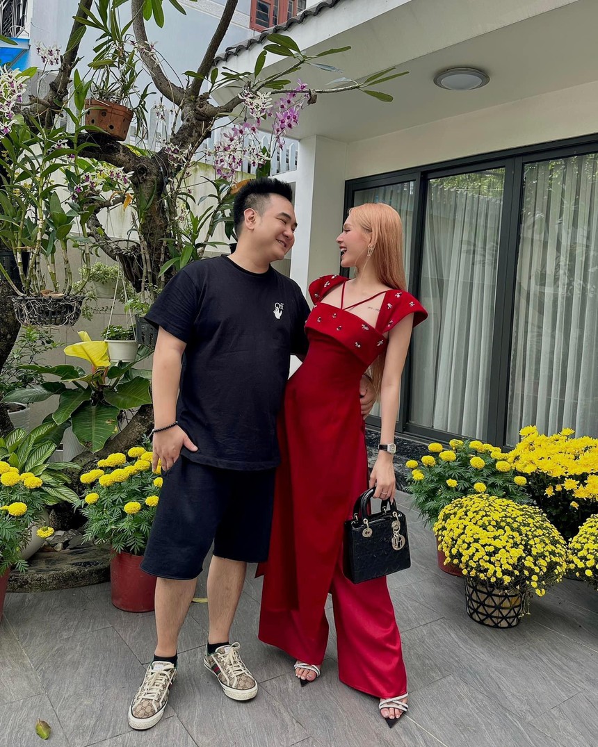 Nhà chồng giàu tiền tiêu không hết, thế nhưng Xoài Non vẫn dùng đồ hiệu “fake” - Ảnh 1.