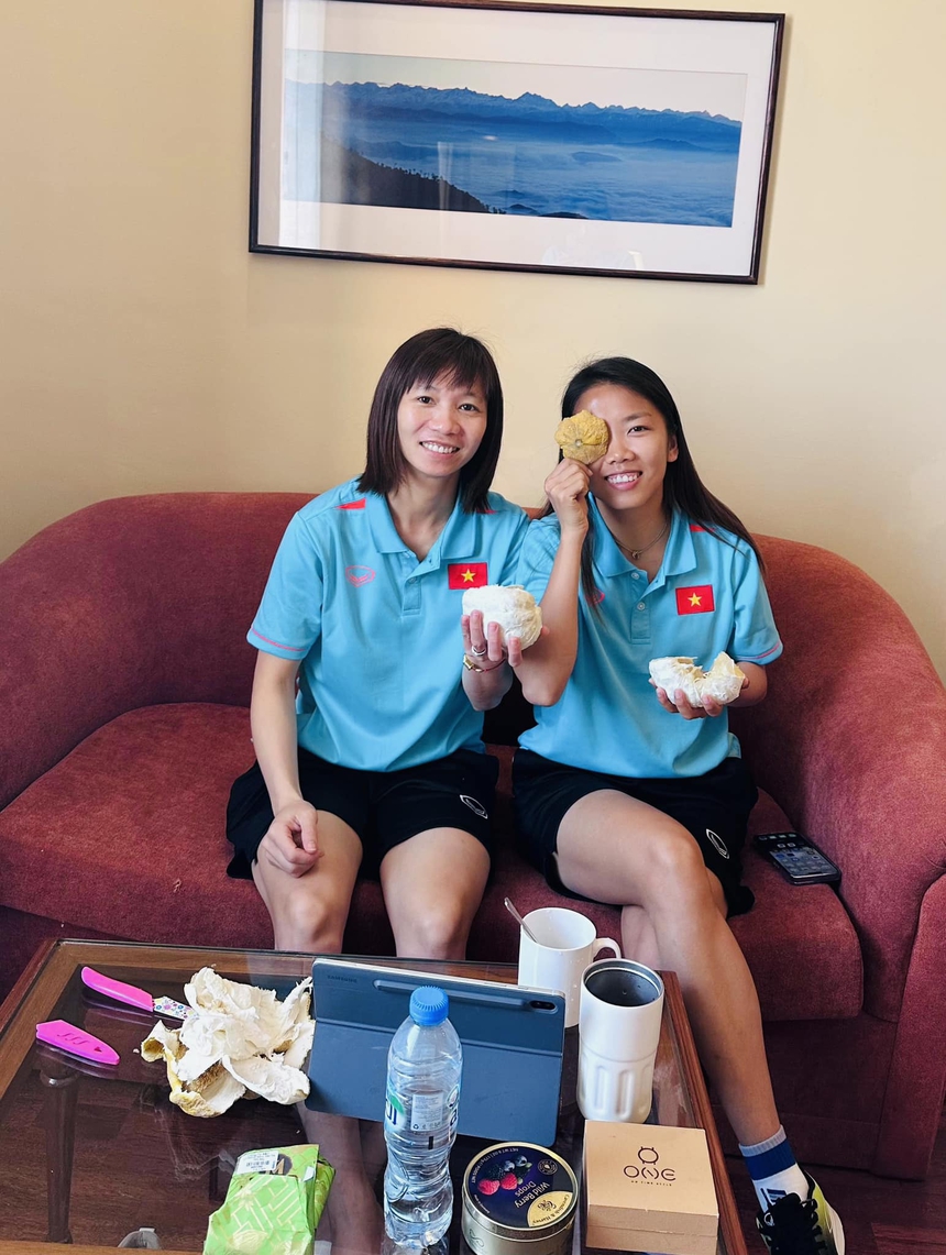 Huỳnh Như làm điều khiến người Việt Nam nào cũng cảm thấy tự hào - Ảnh 3.