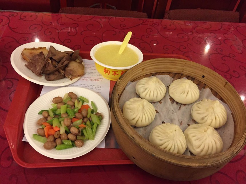 Món đặc sản 'Chó phớt lờ' từng được Từ Hi Thái hậu tấm tắc khen ngon giờ lại bị 'người phớt lờ' tại Trung Quốc - Ảnh 3. Món đặc sản 'Chó phớt lờ' từng được Từ Hi Thái hậu tấm tắc khen ngon giờ lại bị 'người phớt lờ' tại Trung Quốc - Ảnh 3.