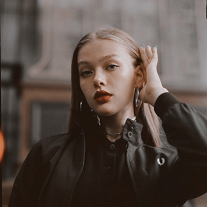 Dân tình bất ngờ vì đến 'tiểu tam' cũng đẹp ăn đứt 'nàng tiên cá da màu' Disney, còn mỉa mai phim ủng hộ kẻ ác sống thảnh thơi? - Ảnh 7.