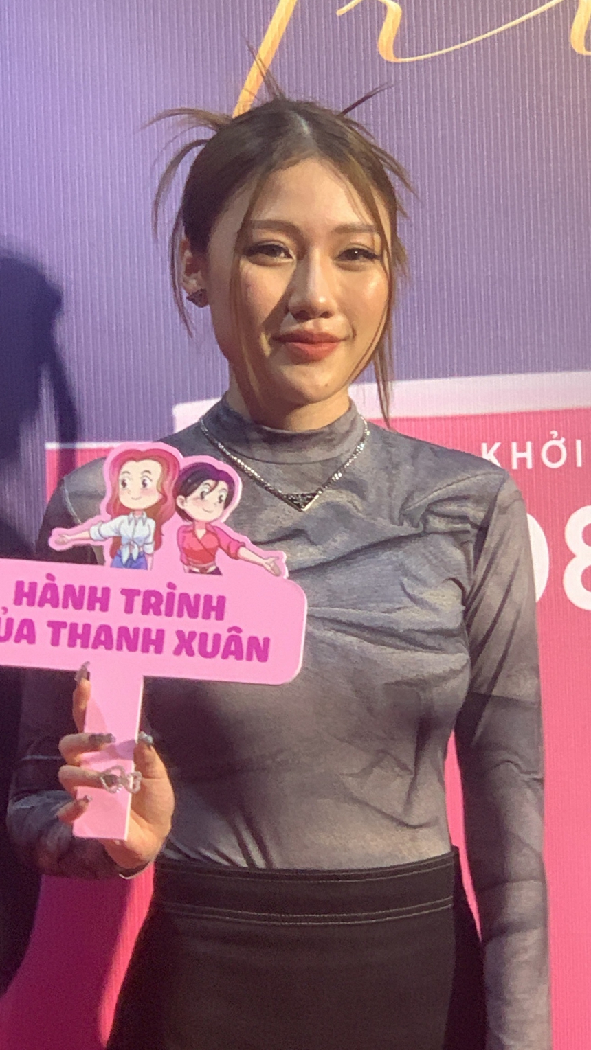 Soi mi-li-met visual sao qua 'cam thường': Hiền Thục gây khó tin ở tuổi 42, Mai Tài Phến chuẩn soái ca, Đông Nhi và dàn mỹ nhân lộ nhan sắc thật - Ảnh 7. Soi mi-li-met visual sao qua 'cam thường': Hiền Thục gây khó tin ở tuổi 42, Mai Tài Phến chuẩn soái ca, Đông Nhi và dàn mỹ nhân lộ nhan sắc thật - Ảnh 7.