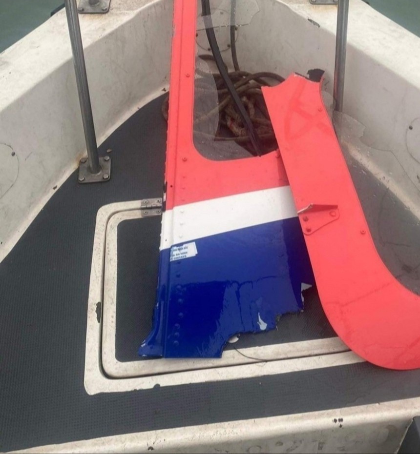 Vụ máy bay rơi trên biển: Huy động hơn 200 người tham gia tìm kiếm, cứu hộ - Ảnh 2. Vụ máy bay rơi trên biển: Huy động hơn 200 người tham gia tìm kiếm, cứu hộ - Ảnh 2.