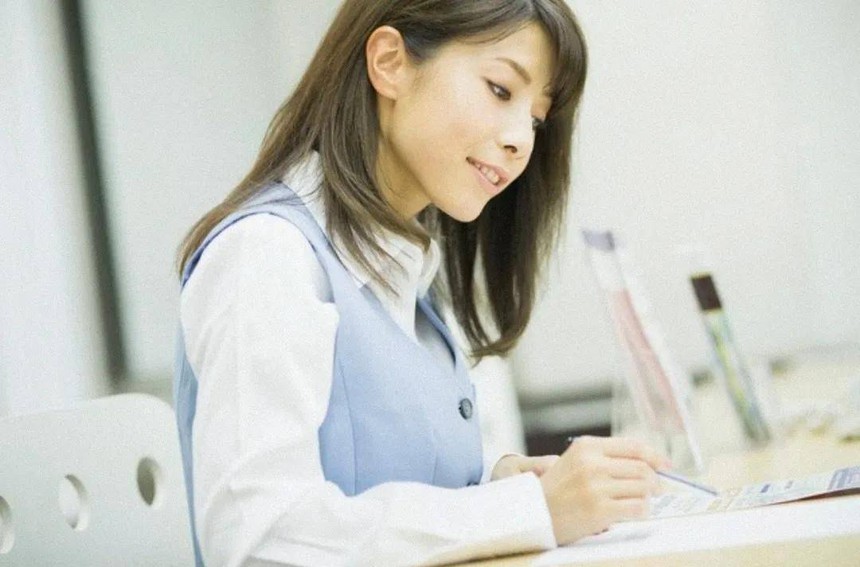 Chán công việc ổn định, tôi nghỉ việc đi làm môi giới nhà đất: Mua hàng loạt không cần biết đắt rẻ, hết sốt đất vẫn sống ung dung nhờ điều này - Ảnh 1.