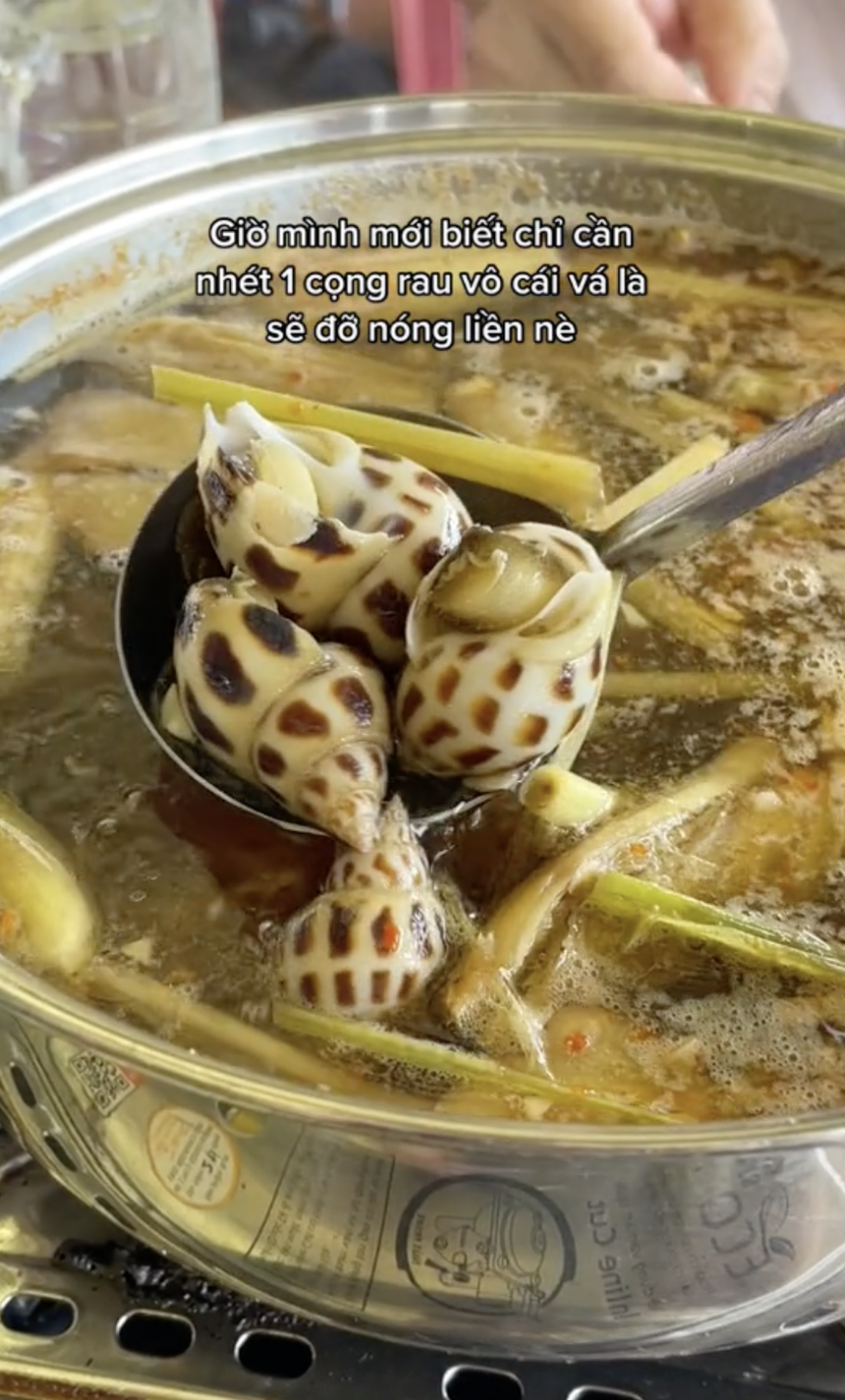 Anh chàng chỉ cách làm một hành động nhỏ khỏi lo nóng tay vì ăn lẩu, quả là "kiến thức mới đã được tiếp thu!" - Ảnh 5. Anh chàng chỉ cách làm một hành động nhỏ khỏi lo nóng tay vì ăn lẩu, quả là "kiến thức mới đã được tiếp thu!" - Ảnh 5.