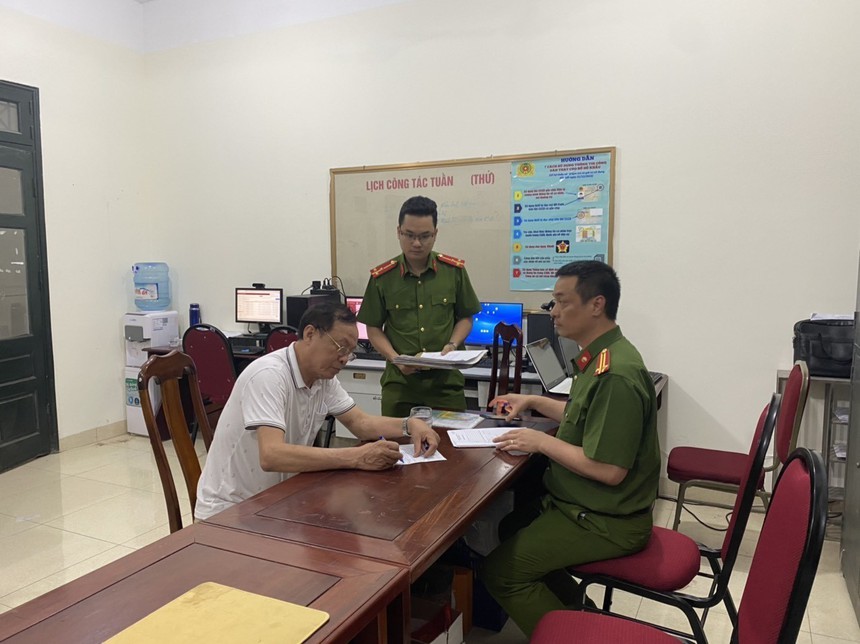 Hà Nội: Khởi tố vụ án, tạm giữ lái xe gây tai nạn giao thông liên hoàn tại ngã tư Võ Chí Công - Xuân La - Ảnh 1.