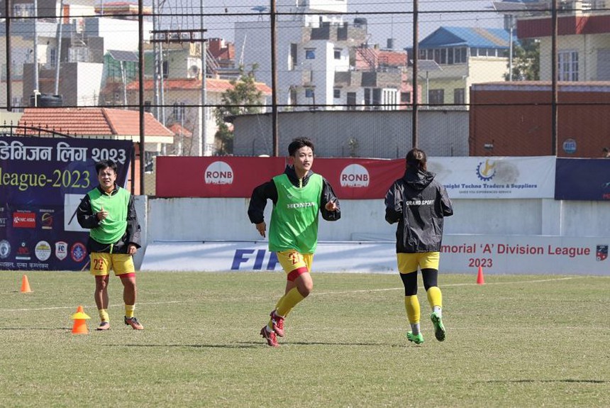 HLV Mai Đức Chung: ‘Indonesia rút lui có lợi cho đội tuyển Việt Nam’ - Ảnh 2.
