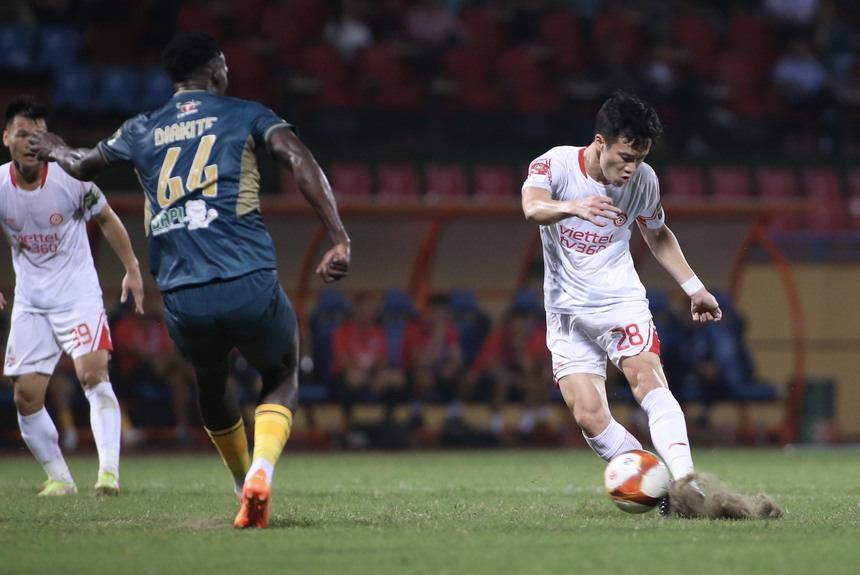 Hoàng Đức vô duyên khó tin trong ngày dàn sao HAGL thi nhau tỏa sáng, Viettel nhận thất bại cay đắng - Ảnh 3.