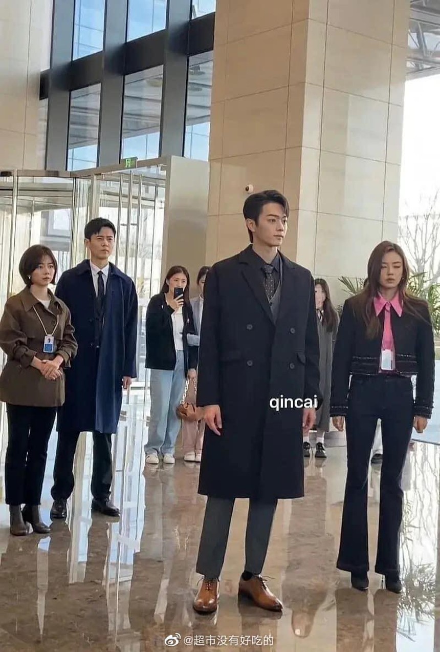 Cuối cùng Đàm Tùng Vận cũng chịu già rồi: Nhan sắc bị 'dìm' thảm thương, lu mờ toàn tập trước nữ phụ - Ảnh 1. Cuối cùng Đàm Tùng Vận cũng chịu già rồi: Nhan sắc bị 'dìm' thảm thương, lu mờ toàn tập trước nữ phụ - Ảnh 1.